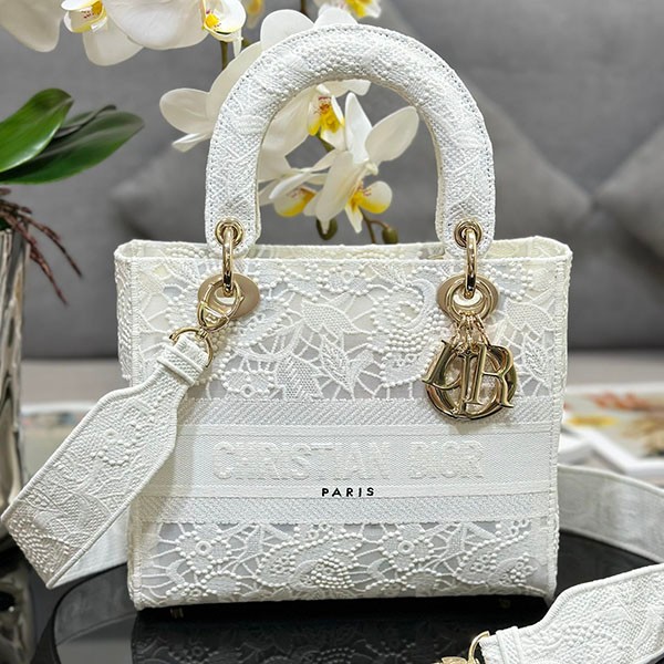 [Specially crafted embroidery!] Lady Dior replica medium bag del10329