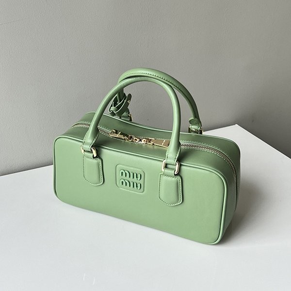 New Spring Collection Miu Miu Replica Leather Top Handbag myu11822 New Spring Collection Miu Miu Replica Leather Top Handbag myu11822