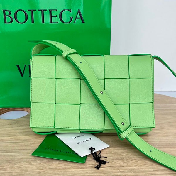 Bottega Veneta Replica Cassette Shoulder Bag bof94964 Bottega Veneta Replica Cassette Shoulder Bag bof94964