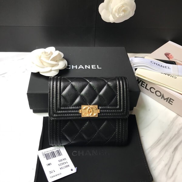 Immediate delivery ☆ Chanel BOY Chanel tri-fold wallet replica black b80734