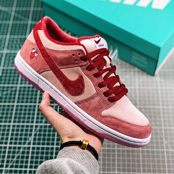 Strangelove x Nike Replica SB Dunk Low Pro QS Bright Pink/Gym Red-Med Soft Pink CT2552-800