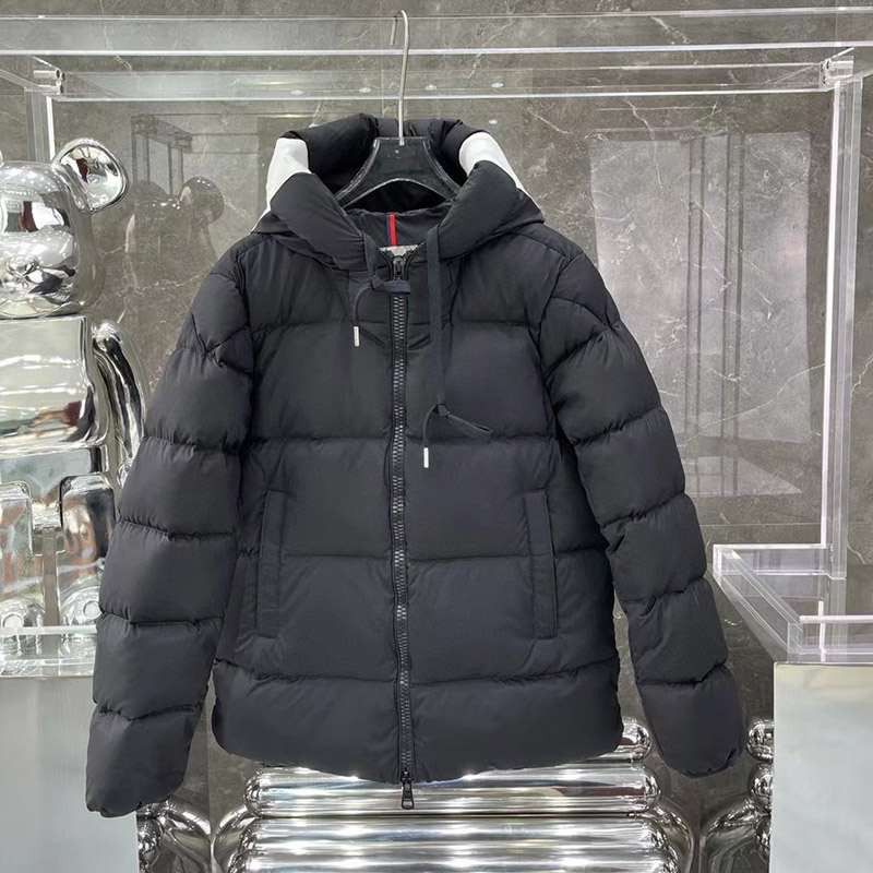 Classic Moncler short down jacket replica moh73309 Classic Moncler short down jacket replica moh73309