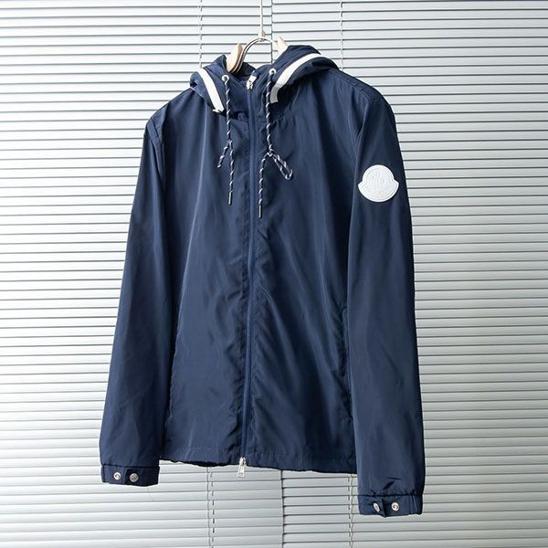 Moncler Logo Tyx Rain Jacket Replica moo83002