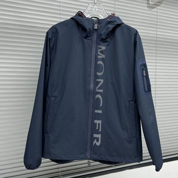 No.1 Popular Moncler Jacket Fake Windbreaker Logo moi36641