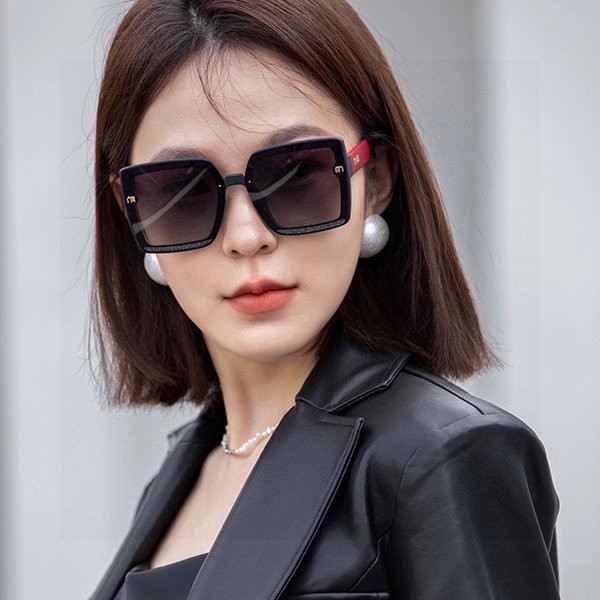 Attention-grabbing! Miu Miu sunglasses replica myb31850