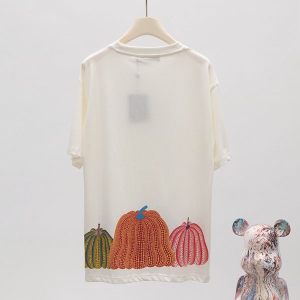 The latest and fashionable collaboration: Louis Vuitton and Yayoi Kusama T-shirt parody 1AB74Y