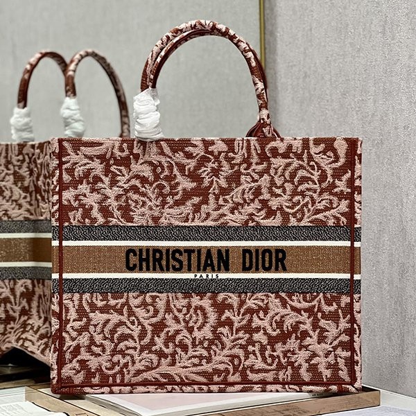 New on sale: Dior Book Tote Replica D-Stripes Embroidery des51815 New on sale: Dior Book Tote Replica D-Stripes Embroidery des51815