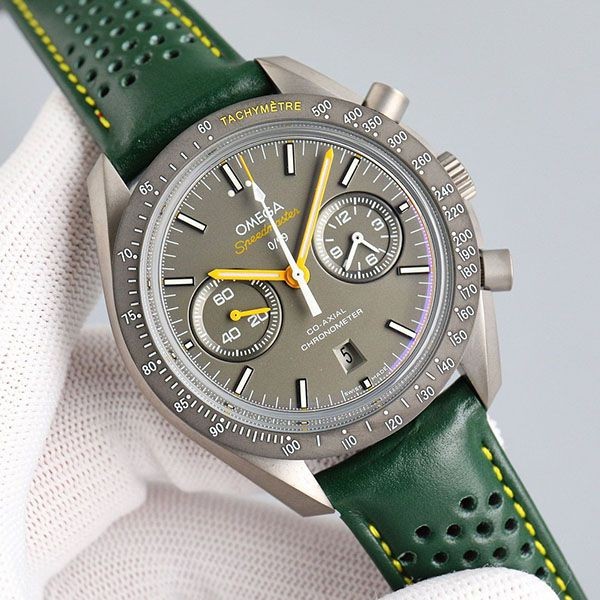 Omega Speedmaster Moonwatch Grey Side of the Moon OMD49700