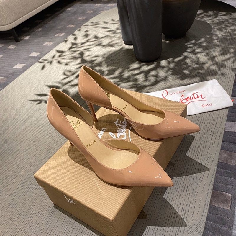 Battle for the top Louboutin Kate 8.5cm pumps replica alligator leather Rui18832