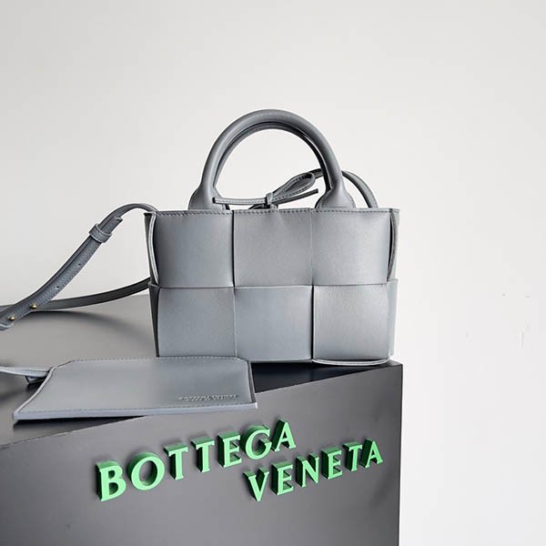 Bottega Veneta Candy Replica Arco Tote Bag bop30954 Bottega Veneta Candy Replica Arco Tote Bag bop30954