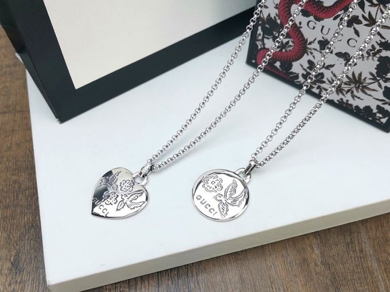 Very popular! Gucci Blind for Love Silver Necklace Copy Heart guq02417