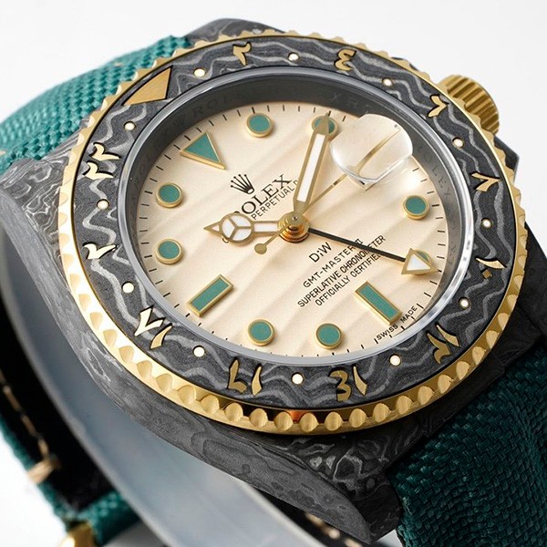 Attention ★ Rolex DiW Replica Carbon GMT Master II