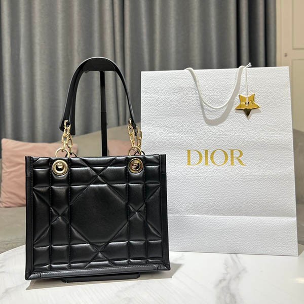 Free shipping Dior replica Essential small tote bag M8720OZVJ_M900 Free shipping Dior replica Essential small tote bag M8720OZVJ_M900