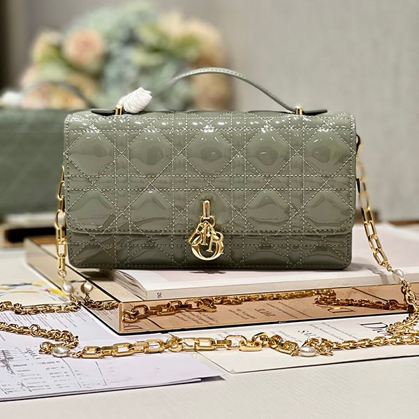 Dior Cannage replica patent calfskin chain shoulder bag dej53414