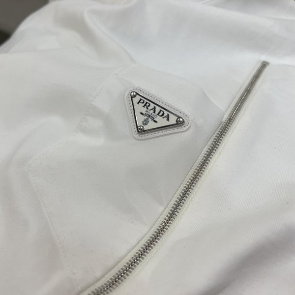 Fashionable? Prada replica logo T-shirt with pocket and short sleeves pue02325