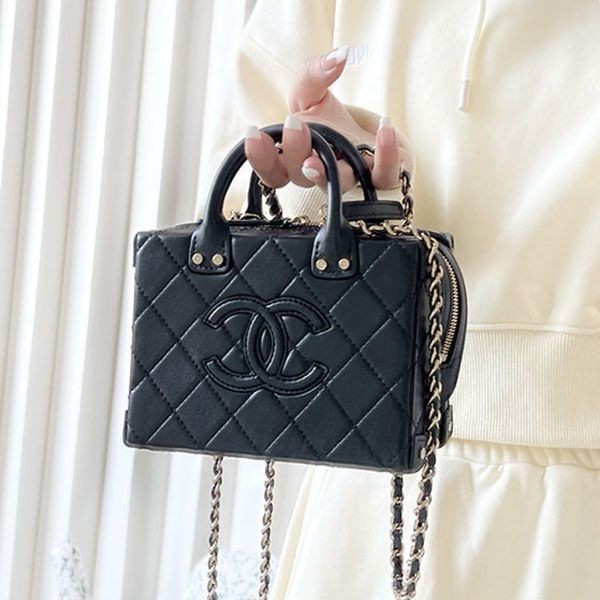 Rare, stylish and cute Chanel shoulder bag replica shw19466 Rare, stylish and cute Chanel shoulder bag replica shw19466