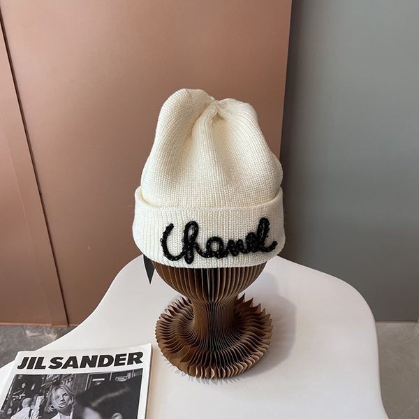Popular Chanel knit cap, fake logo, cashmere, white, shb99797