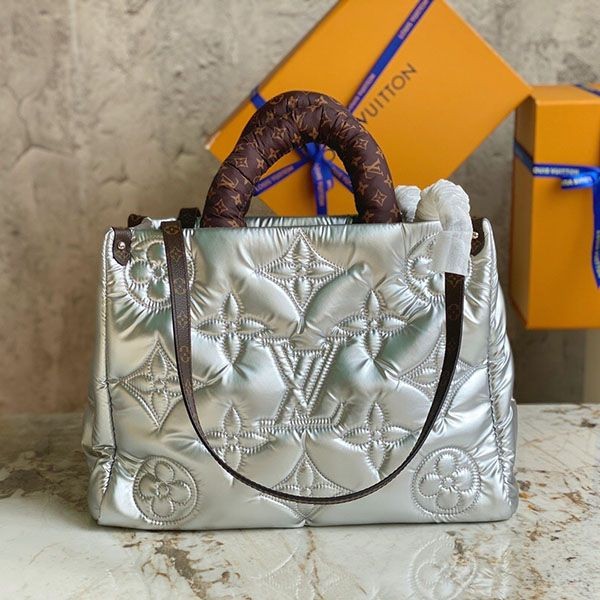 A lovely Louis Vuitton On the Go replica silver tote bag M21069 A lovely Louis Vuitton On the Go replica silver tote bag M21069