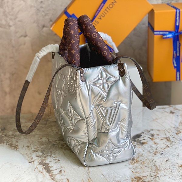 A lovely Louis Vuitton On the Go replica silver tote bag M21069