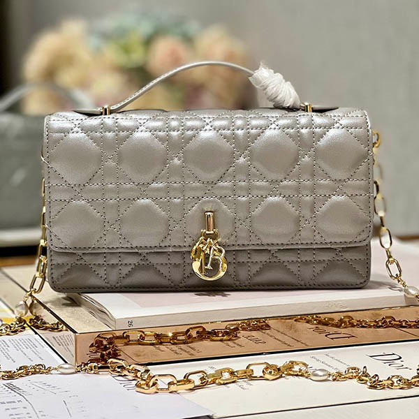 Immediate shipping Miss Dior mini bag replica deq74567 Immediate shipping Miss Dior mini bag replica deq74567