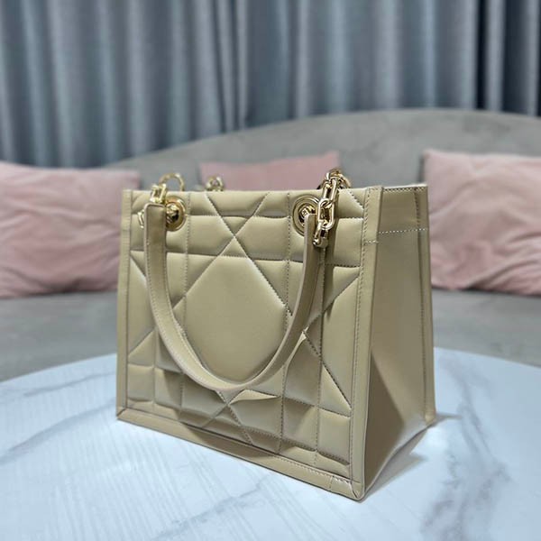 Super low price! Dior Essential replica small tote bag der60039