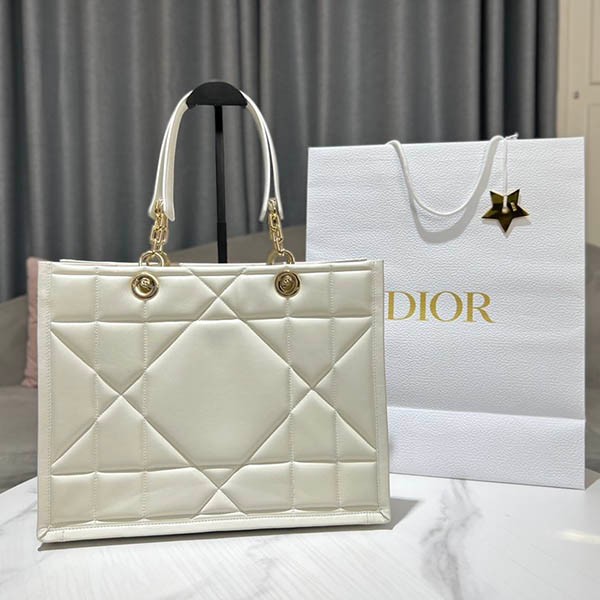 Dior Replica Essential Medium Tote Bag deu11663 Dior Replica Essential Medium Tote Bag deu11663