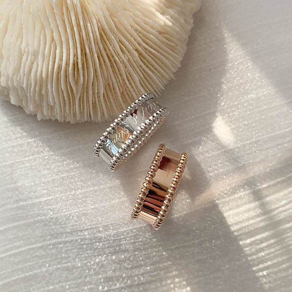 Van Cleef & Sew Perlée Signature Ring Replica 2 Colors VCARN32400