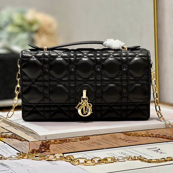 Hard to find fake Miss Dior mini bag det27172