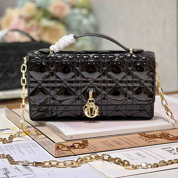 Very popular: Dior replica Cannage patent calfskin chain shoulder bag der39526