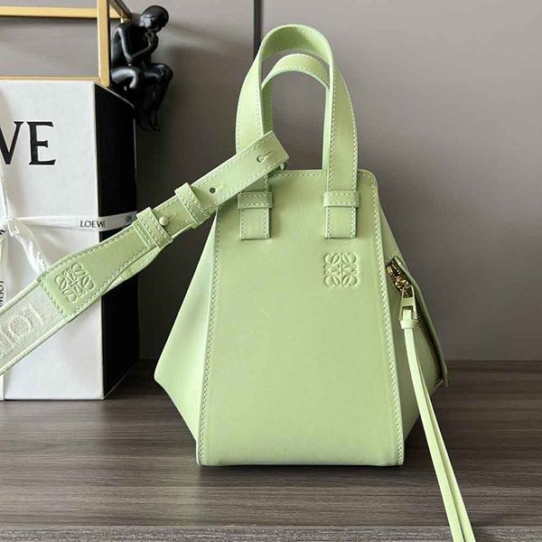 Secured Loewe Hammock Replica Drawstring Shoulder Bag loe94706