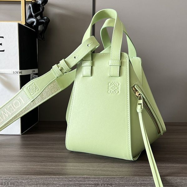 Secured Loewe Hammock Replica Drawstring Shoulder Bag loe94706