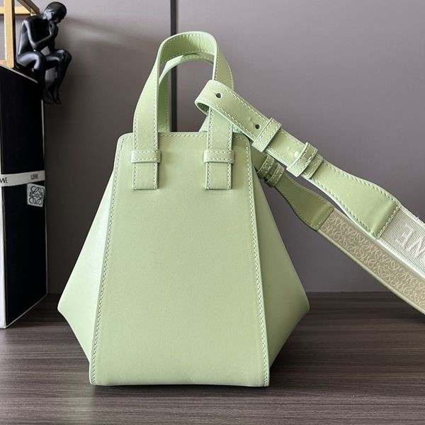 Secured Loewe Hammock Replica Drawstring Shoulder Bag loe94706