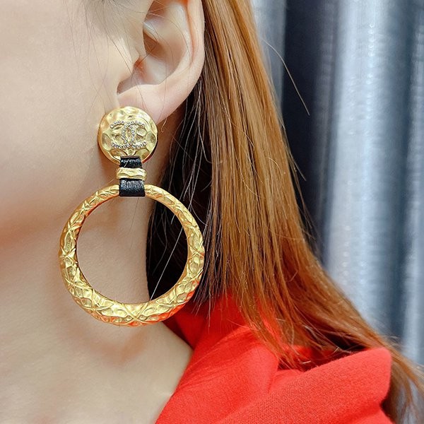 Immediate shipping, perfect as a gift? Fake Chanel earrings shf85847