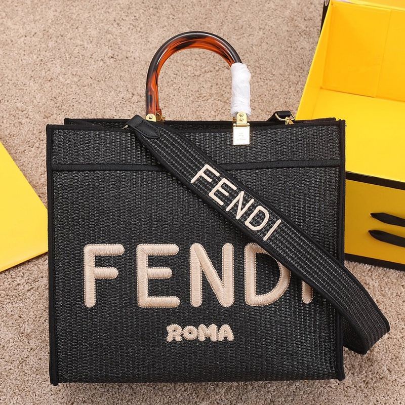 Love at first sight? Fendi Sunshine replica medium cotton crochet shopper few56688 Love at first sight? Fendi Sunshine replica medium cotton crochet shopper few56688