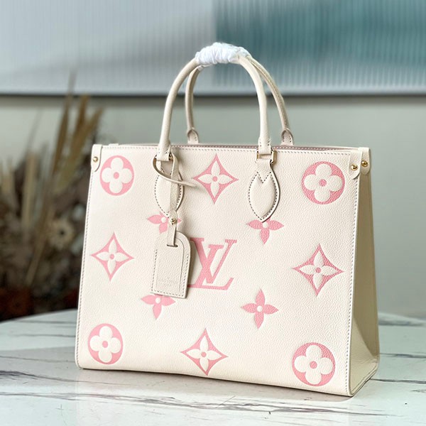 Competition: Louis Vuitton On the Go MM Tote Bag M21575 Competition: Louis Vuitton On the Go MM Tote Bag M21575