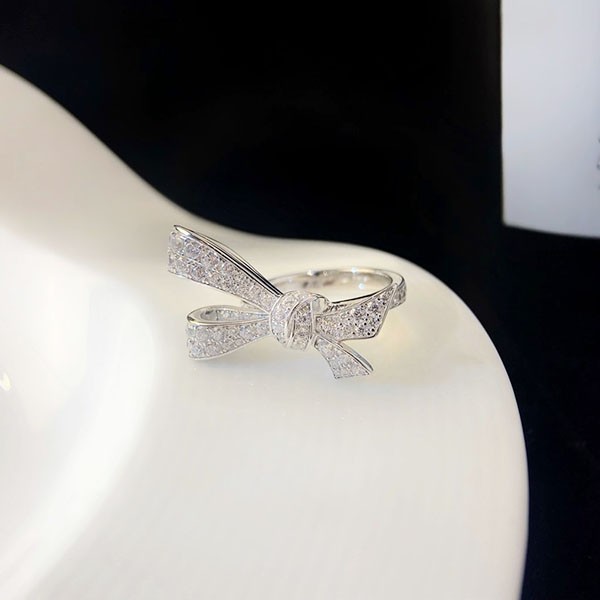 Graff Tilda's Bow Diamond Ring Replica RGR825