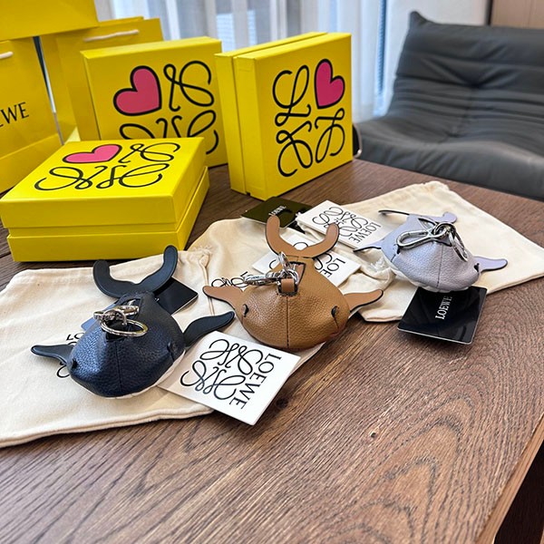 Loewe whale charm key holder, key case, 3 colors, los52303