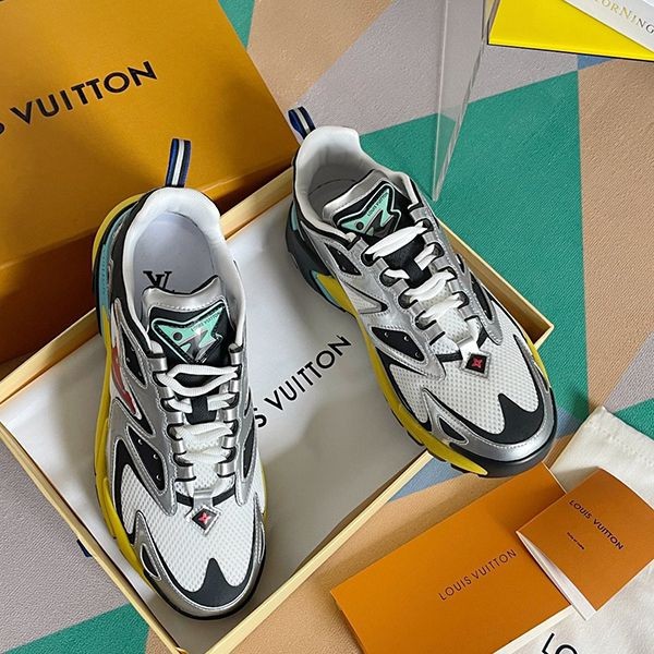 Louis Vuitton Sprint Monogram Sneakers Replica vuz18585