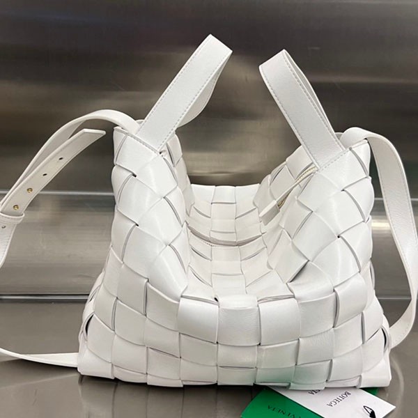 Fake Bottega Veneta Bowling Cassette Bag boy71716