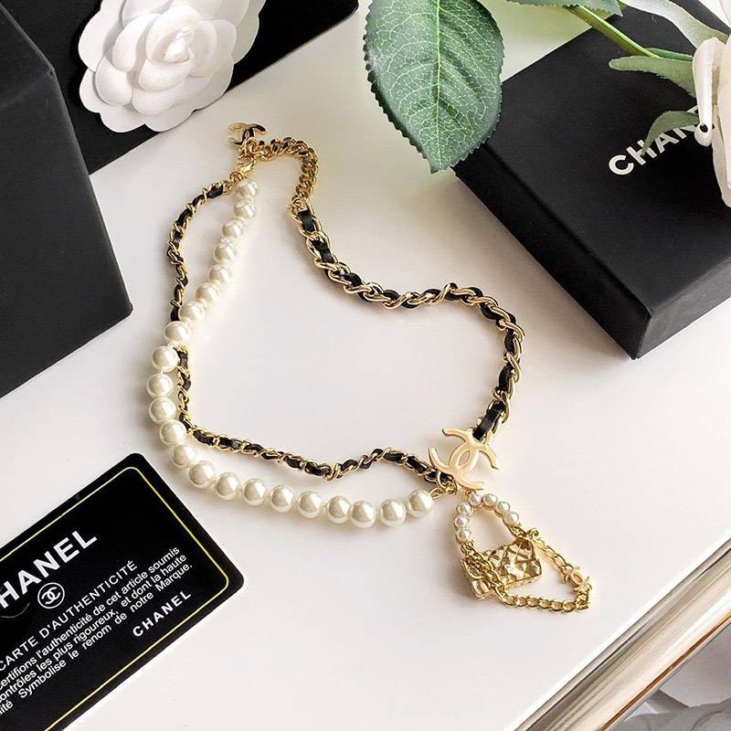 Rare color Chanel resin & lambskin necklace replica shy13843