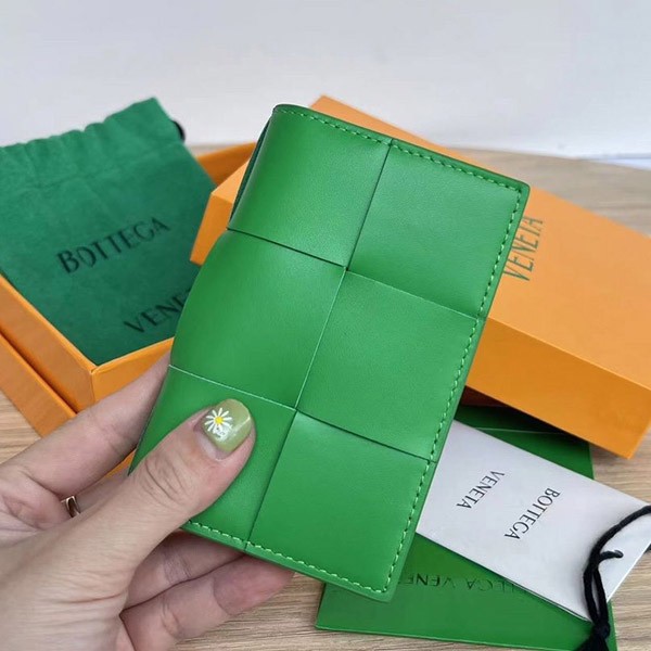 New Bottega Veneta Replica Flap Card Case Paraquito 649602VBWD23724 New Bottega Veneta Replica Flap Card Case Paraquito 649602VBWD23724