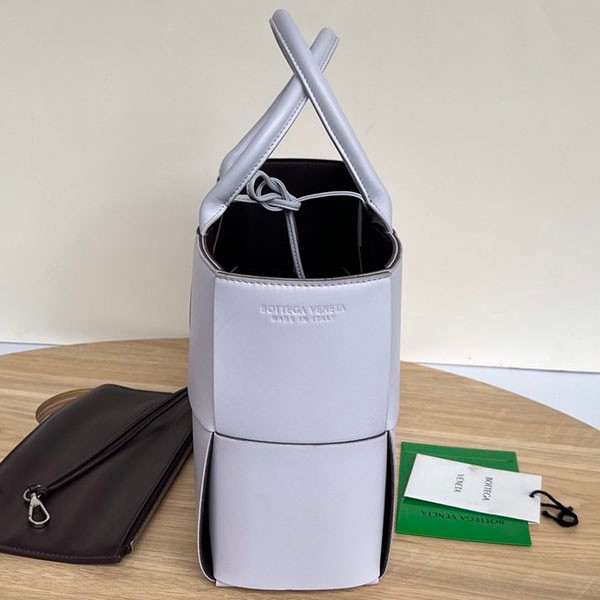 Fake Bottega Veneta Small Arco Tote Bag boe68882