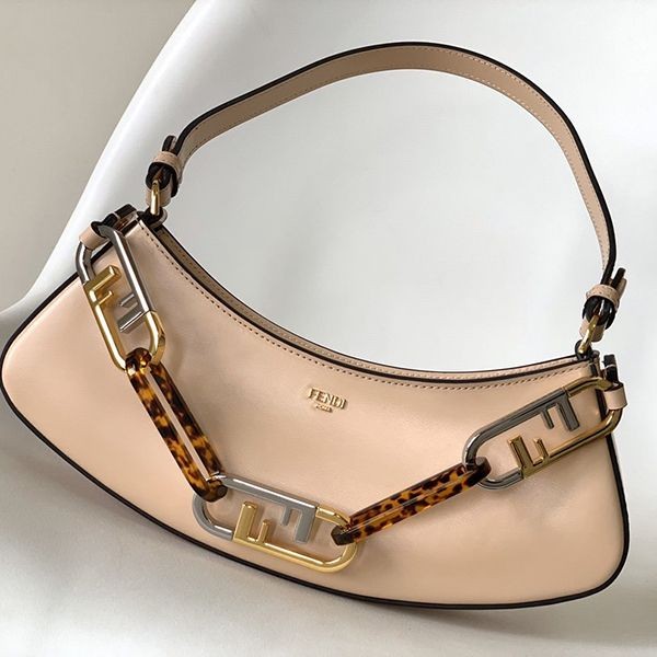 Fendi Orlock Swing Leather Pouch fea68286 Fendi Orlock Swing Leather Pouch fea68286