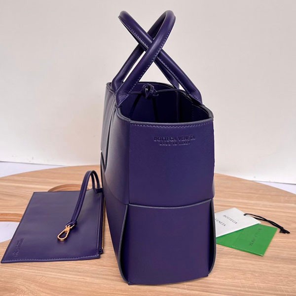 Bottega Veneta Replica Small Arco Tote Bag boz41447