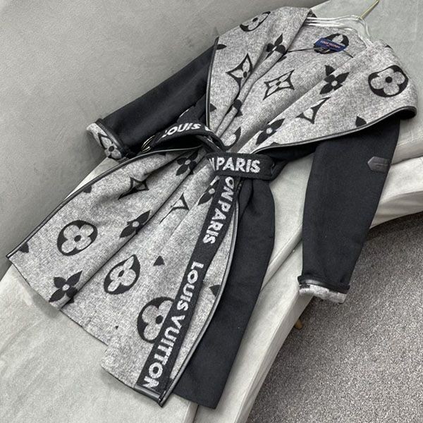 Extremely rare! Louis Vuitton Monogram Long Coat Replica vuu04522