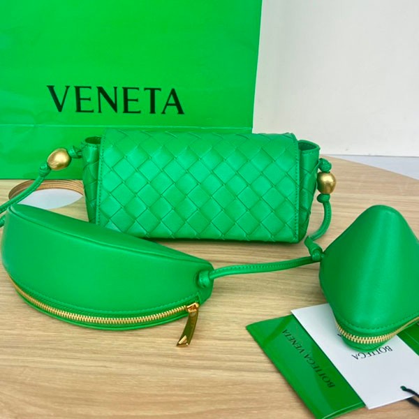 Bottega Veneta Strap Pouch Replica 717429VCP3C3722 Bottega Veneta Strap Pouch Replica 717429VCP3C3722