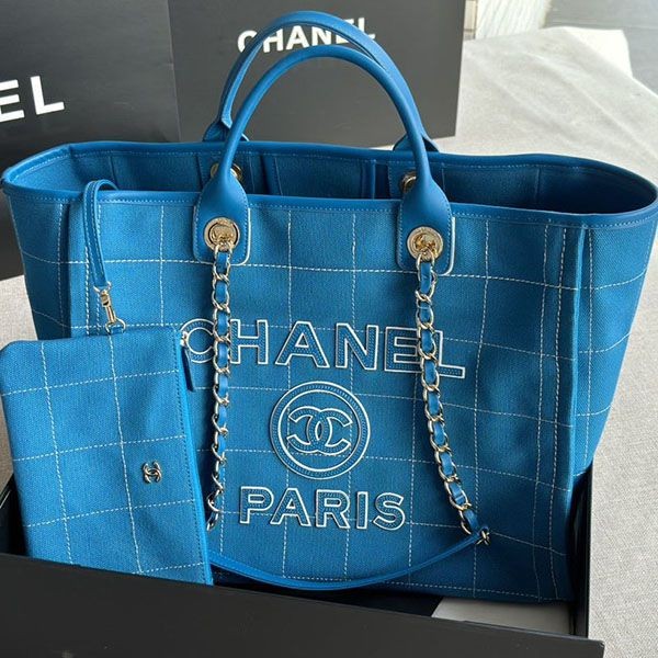 Extremely rare! Chanel Maxi Tote Bag Replica shz83259