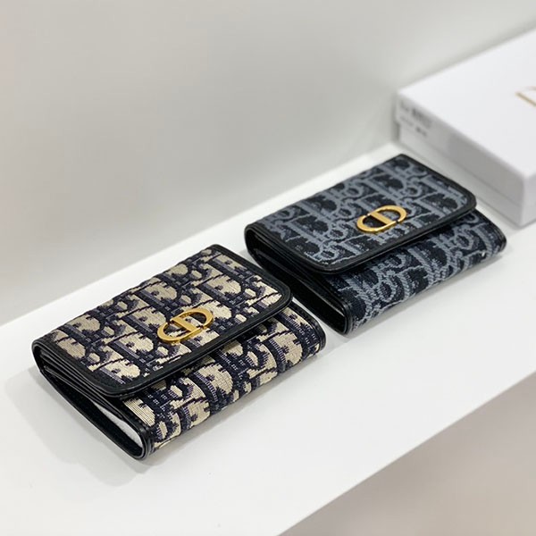 Eye-catching color Dior Oblique copy tri-fold wallet Caro deq31915