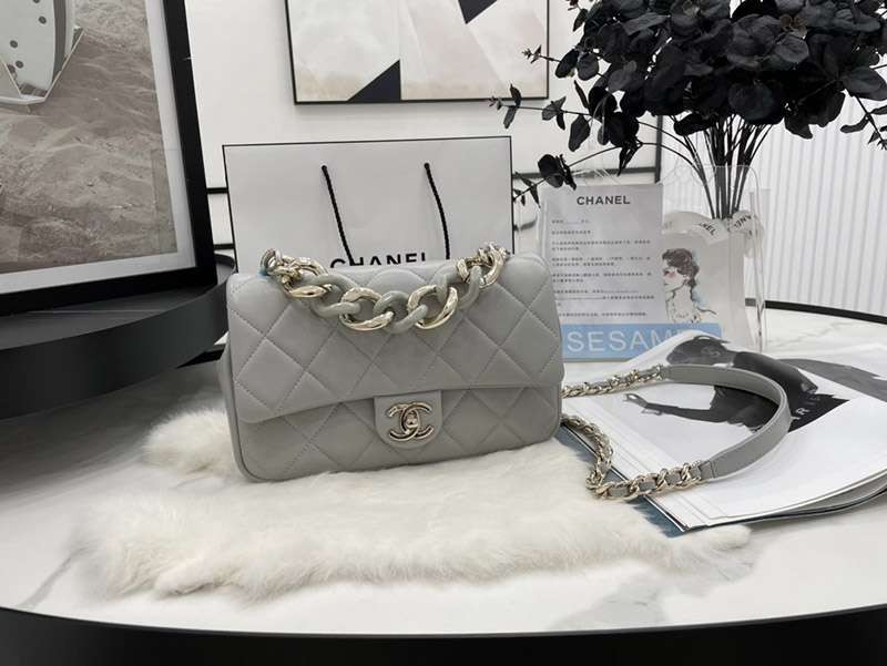 2022 Spring/Summer New Arrivals Chanel Replica Matelasse Chain Bag shr16645 2022 Spring/Summer New Arrivals Chanel Replica Matelasse Chain Bag shr16645