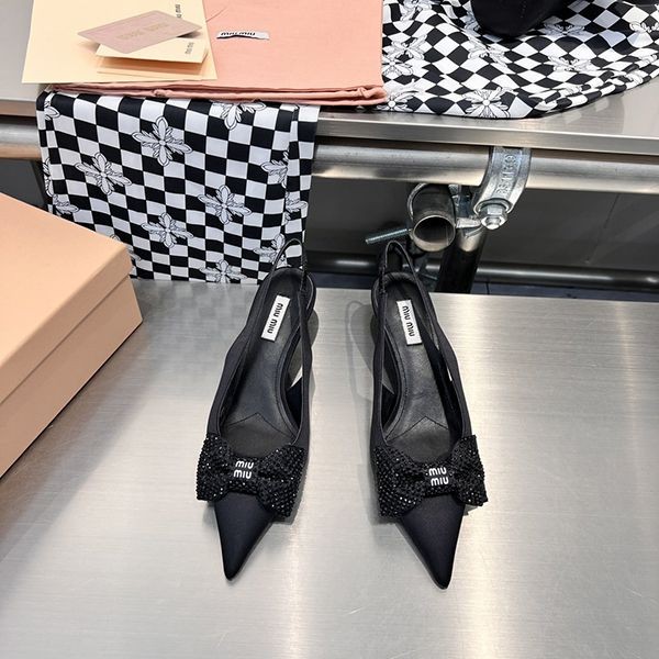 Show off your beautiful legs? Miu Miu pumps replica with 5.5cm heel myr12737